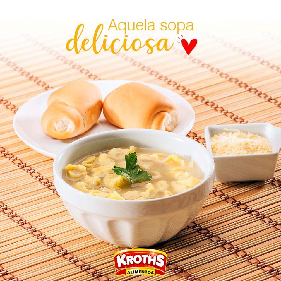 Sopa de Agnoline com ervas secas e vegetais